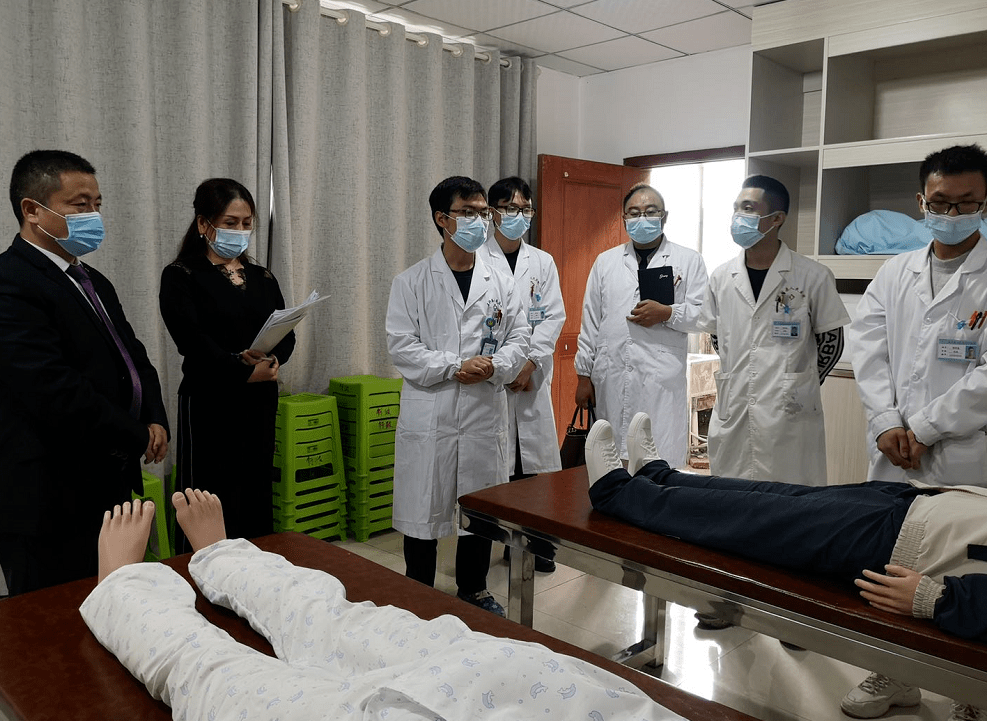 爱游戏官网app -关于曼联发布备战花絮；加时末段队长鼓劲；CBA常规赛任务艰巨；医务组通报恢复的信息